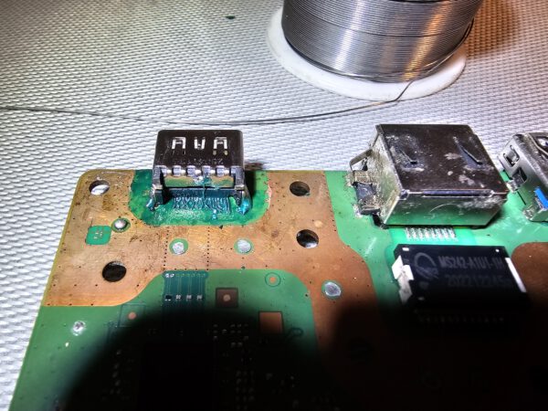 Ps5 Xbox Switch iPhone Reparatur Bremen Die Versiegelung